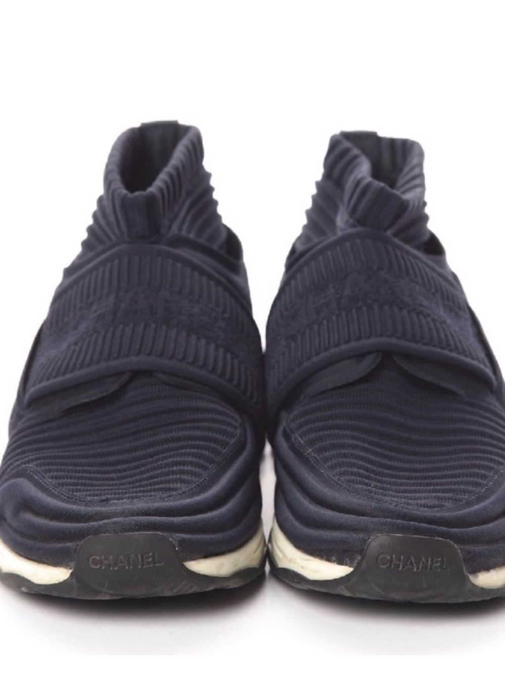 CHANEL Dark Blue Knit High-Top Sneakers - Picture 8 of 10